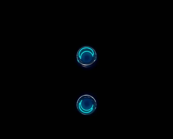 Niebieski Błyszczący Neon Światło Blask Przezroczysty Alfabet Dwukropek Izolowany Czarnym — Zdjęcie stockowe