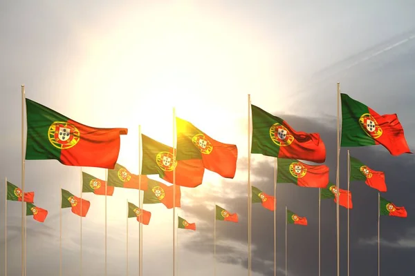 Υπέροχη Πολλές Σημαίες Της Πορτογαλίας Στη Σειρά Για Ηλιοβασίλεμα Ελεύθερο — Φωτογραφία Αρχείου