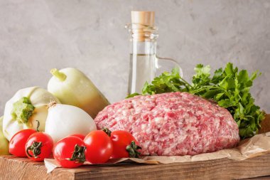 Mixe kıyma kıyılmış et ve domuz eti