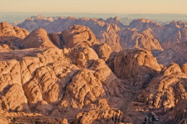 Dawn Zirvesi sabahın erken yüksek dağlar Mount Musa Sina Mısır iz hacılar İncille emir Turizm