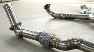 Uzatılmış bir yaşam arabası için egzoz boruları