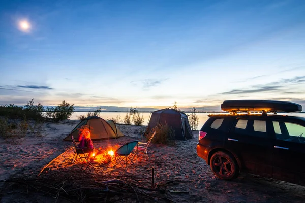 Tourist Camping River Sunset — Stock Photo, Image