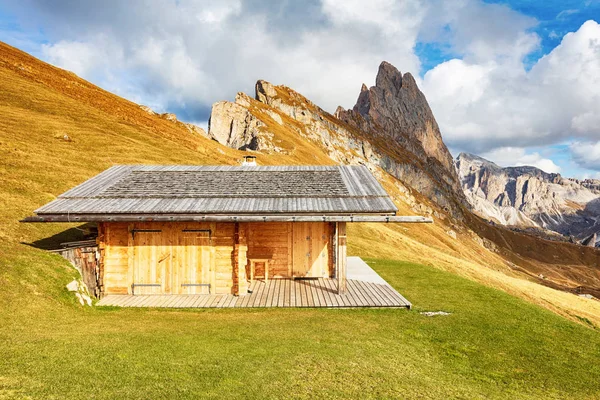 Dolomite Montanhas Tempo Outono Fotos De Bancos De Imagens