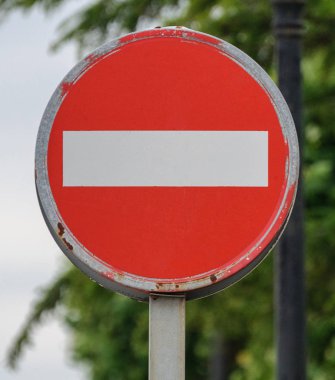 yol dur işareti portre