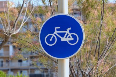 yol oturum sonrası yolda bisikletçiler için