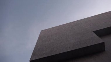 Bina, dışarıda çekim büyük gri. Milan, İtalya 19.11.2017