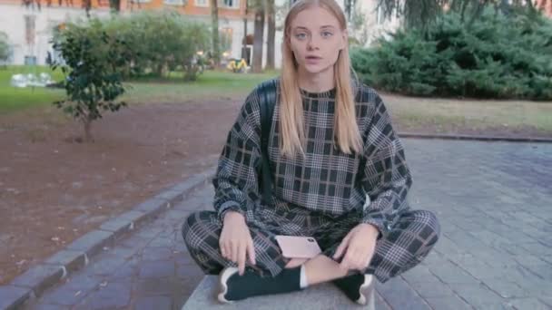 Orosz modell Milánóban — Stock videók