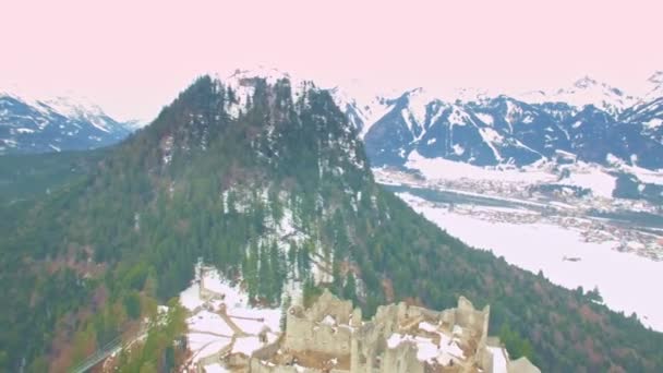 Dağın Tepesinde Tarihi Eski Kale Aero Çekim Almanya — Stok video