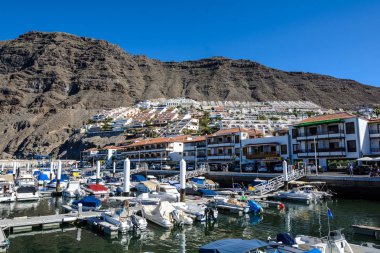 Harbor günbatımı, liman yat kulübü Tenerife'otopark Yatlar