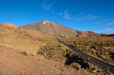 Teide Dağı, Tenerife. Adanın ortasında inanılmaz bir dağ. Kanarya Adaları..