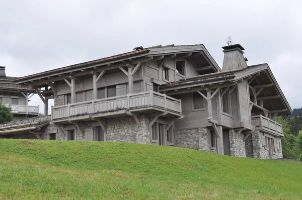 Haus Den Bergen Die Alpen — Stockfoto