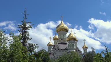 Kiev Pokrovsky Manastırı. 1889 yılında kuruldu. Kurucusu büyük Düşesi Alexandra Petrovna Romanova