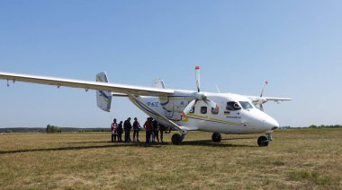 Havaalanı Uçak ve paraşütçü grubu