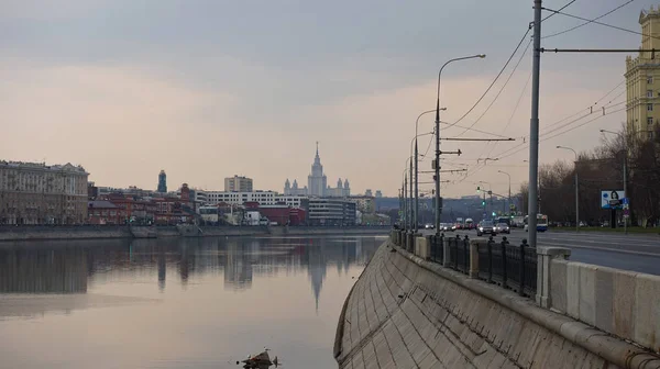 Утро на Москва-реке — стоковое фото