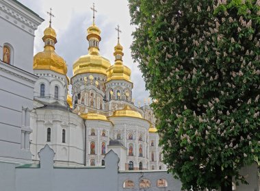 Kiev Pechersk Lavra Varsayım Katedrali. Bahar