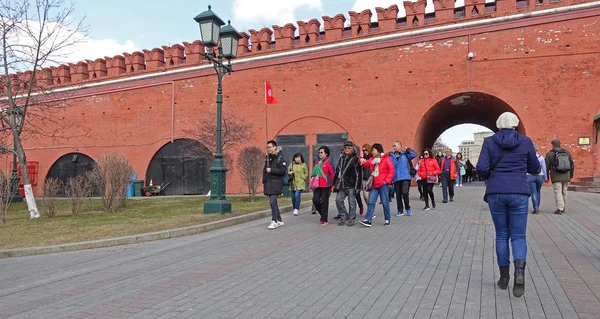 Moskova'da geziler yabancı turistler