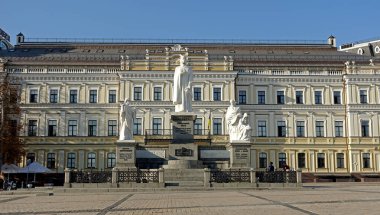 Kiev. Prenses Olga 'nın Anıtı, Sonbahar Günü