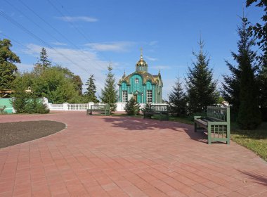 Tambov 'daki Aziz Pitirim' in kaynağının üzerindeki su kutsama şapeli.