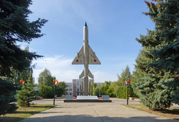 ロシアのタンボフ 2020年9月5日タンボフのビクトリーパークの記念碑面 — ストック写真