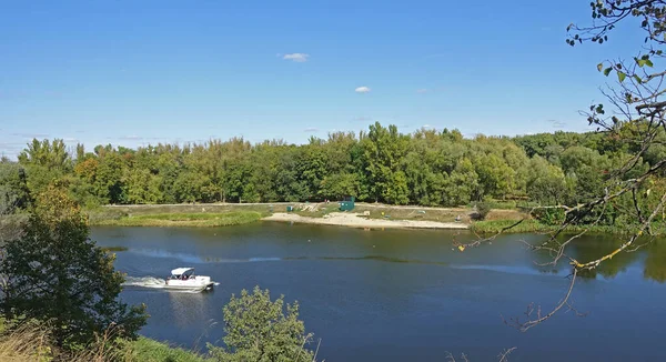 Słoneczny Letni Dzień Nad Rzeką Tsną Pobliżu Tambov — Zdjęcie stockowe