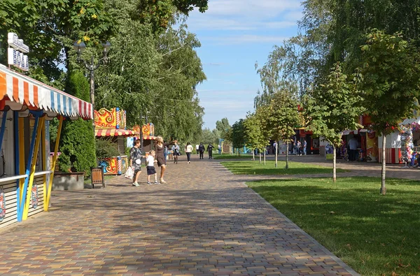 Tambov parque de recreação em um dia quente de verão — Fotografia de Stock