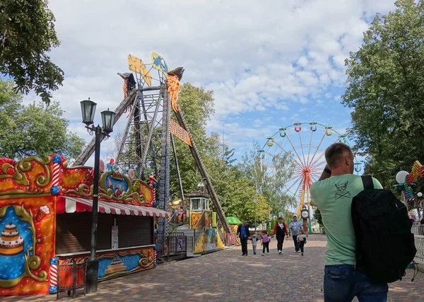 Tambov parco ricreativo in una giornata estiva — Foto Stock