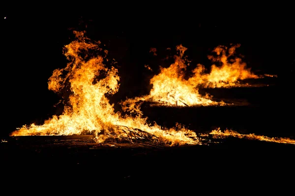 Опасность Пожара Ночные Пожары Окраине Города — стоковое фото