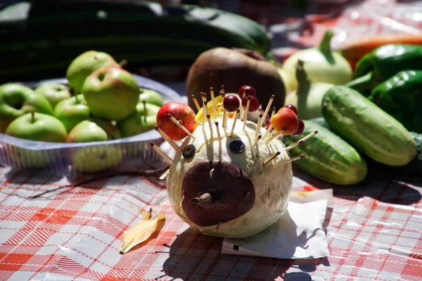 キャベツの装飾工芸品の例です 秋野菜の収穫 — ストック写真