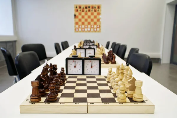Chess sets, prepared for the start of the tournament. The game of business people.
