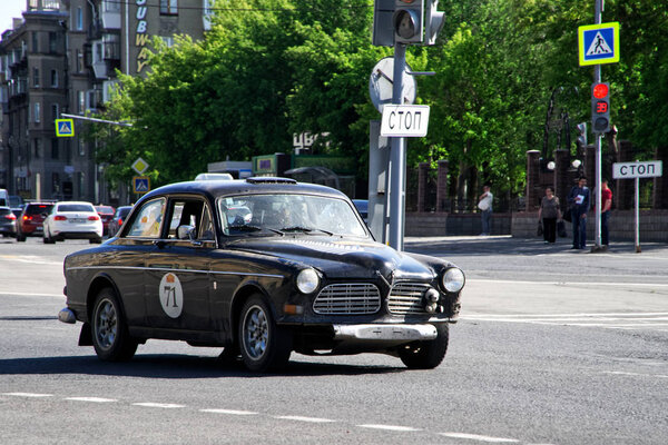 Россия, Магнитогорск, - 20 июня 2019 г. Volvo Amazon 1
