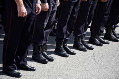 2019 Temmuz 'da Rus polis üniforması-ordu botları. Hukuk ve sipariş.