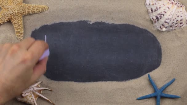 貝殻と星の間で チョークで書かれたマイアミ という語を手書き 平面図です レクリエーションのための場所 — ストック動画