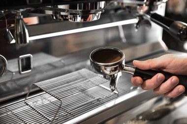 Barista Kafe kahve hazırlama servisi kavramı