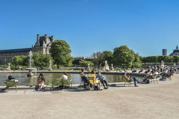 2018年5月7日 杜乐丽 杜乐丽花园 游客和巴黎人喜欢的地方 花园是由凯瑟琳 美第奇在1564年创建的 — 图库照片