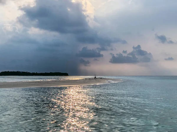 Okyanusun Fehendhoo Adası Maldivler Beautyful Günbatımı — Stok fotoğraf