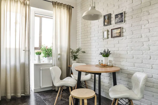 Bouquet Tulipes Intérieur Cuisine Style Scandinave Avec Mobilier Blanc Une — Photo