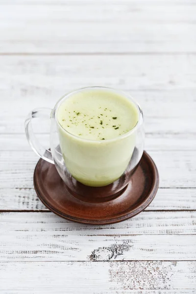 Latte Verde Matcha Taza Vidrio Sobre Fondo Madera Closeu — Foto de Stock