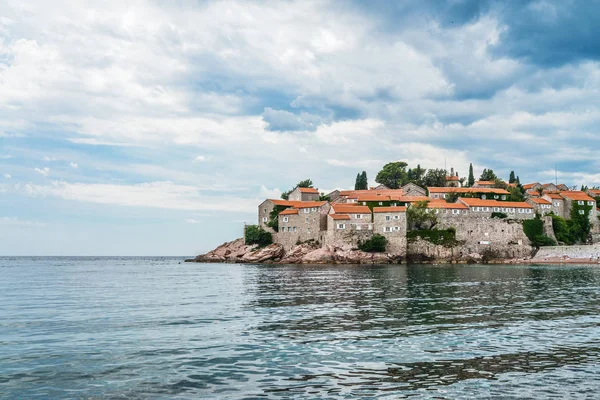 Słynnej Wyspy Sveti Stefan Budva Piękny Letni Dzień Czarnogóra — Zdjęcie stockowe
