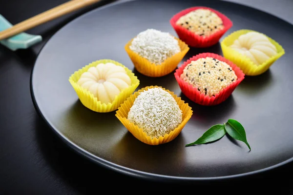 Mochi Assortment Plate Chopticks Traditional Japanese Rice Dessert Closeup — Stock Photo, Image