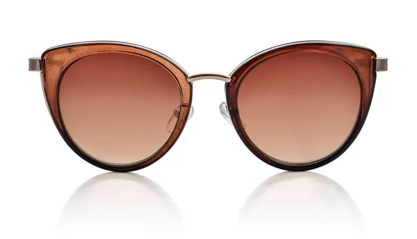 Óculos de sol femininos com lentes marrons — Fotografia de Stock