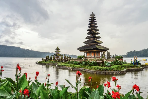 Tempio di Pura Ulun Danu Bratan — Foto Stock