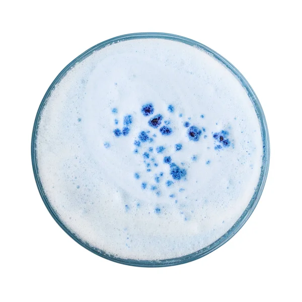 Modrá Matcha Latte Skle Izolované Bílém Pozadí Pohled Shora Zahrnutá — Stock fotografie
