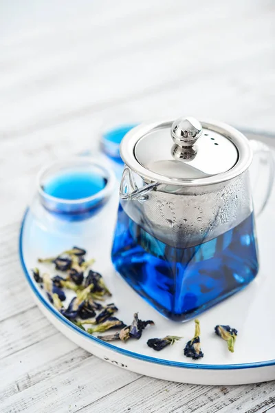 Dos taza de té azul de Anchan con tetera —  Fotos de Stock