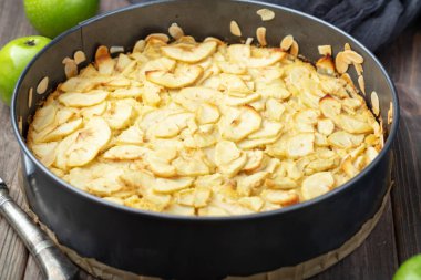 Ev yapımı elma pasta tatlı fırından sadece hazır to Eat