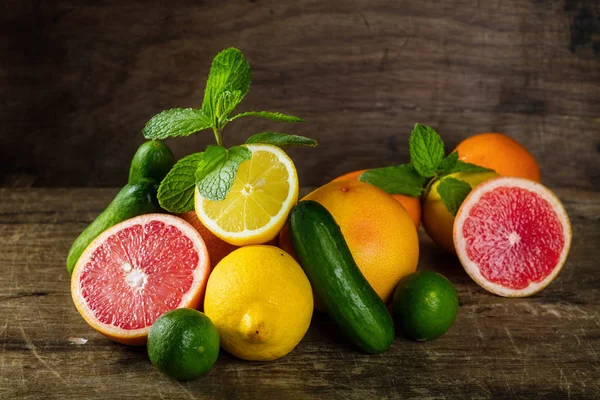 Raw Fruit Whole Cut Wooden Background Lemon Grapefruit Orange Mint — Stock Photo, Image