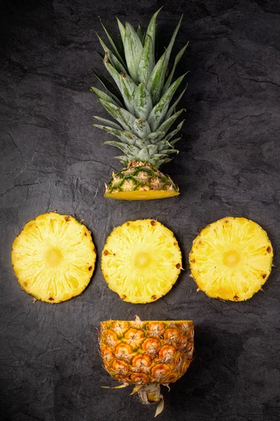 Fresh Ripe Pineapple Cross Sections Dark Background Vertical Composition View — Stock Photo, Image