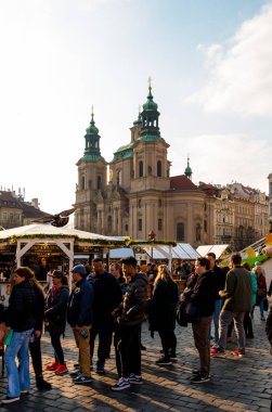 Paskalya Pazar Prag Eski Şehir Meydanı üzerinde