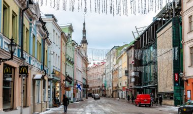 Tallinn Estonya kalesinde Eski şehir sokak görünümü