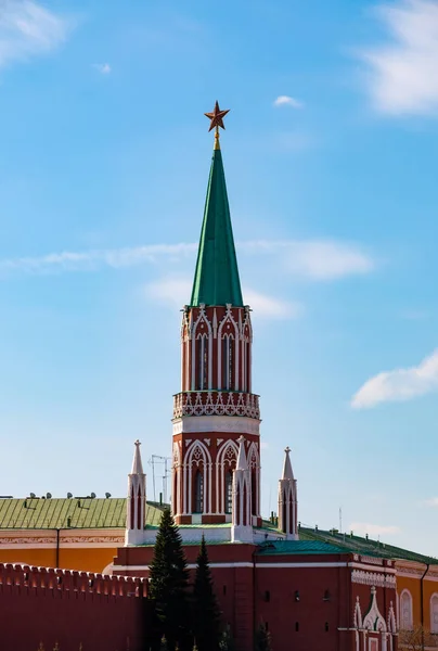 Bezienswaardigheden van Moskou. Kremlin toren op het Rode plein — Stockfoto