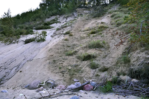 Wolin Milli Parkı'nda deniz tarafından tahrip pitoresk kayalıklar